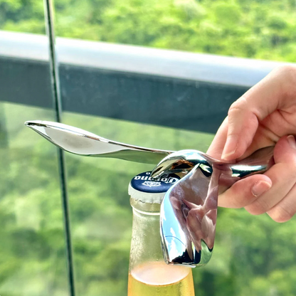 [🎉Tagoknak exkluzív ajánlat]Repülő madár – gravitációt meghazudtoló fém sörnyitó 🐦 különleges dizájn bárdekoráció 🍺