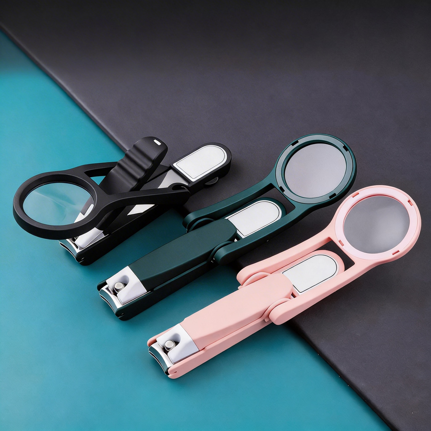 Nagyítós körömcsipesz 🔍 – gyengébb látású idősek számára tervezve, nem szóródnak szét a levágott körömdarabok ✂️, egészséges és biztonságos használat